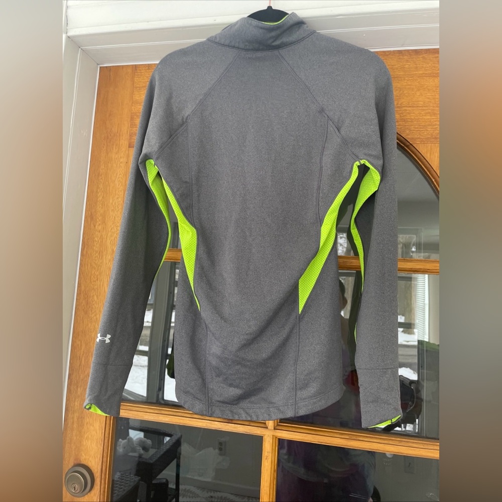 Under Armour Women’s Semi-fitted Rich Harvest Farm Country Club Shirt Size M - Picture 5 of 5